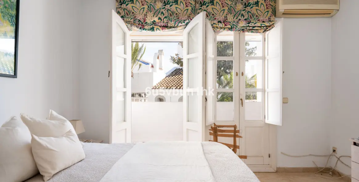 Sale of townhouse in Nueva Andalucía 11