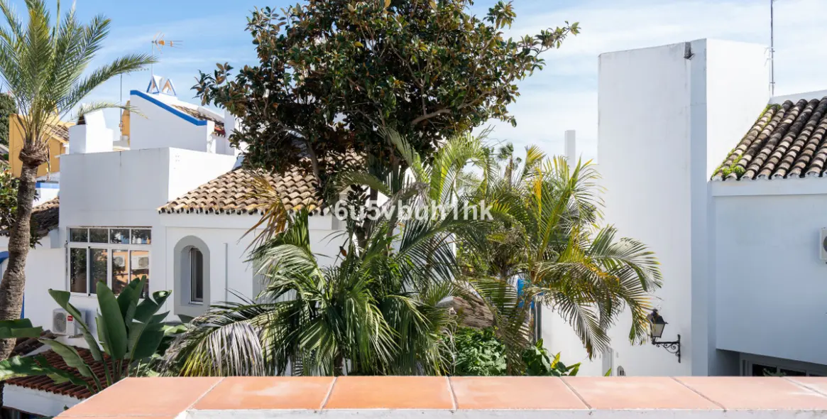 Продажа таунхауса в Nueva Andalucía 22