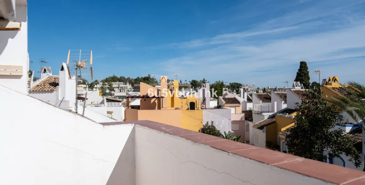 Продажа таунхауса в Nueva Andalucía 24