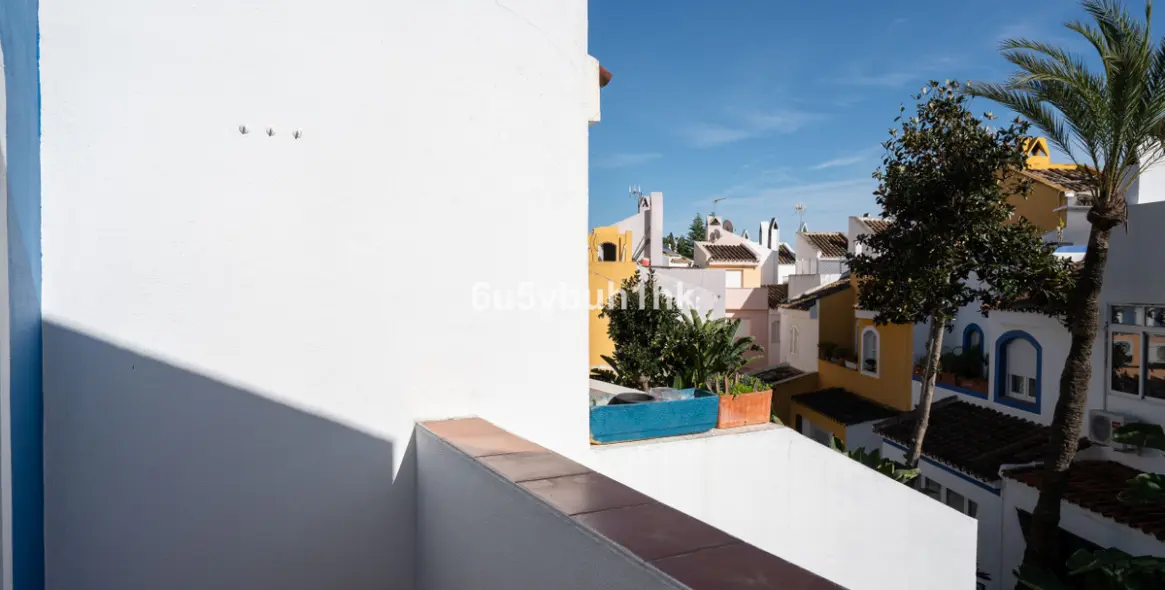 Продажа таунхауса в Nueva Andalucía 25