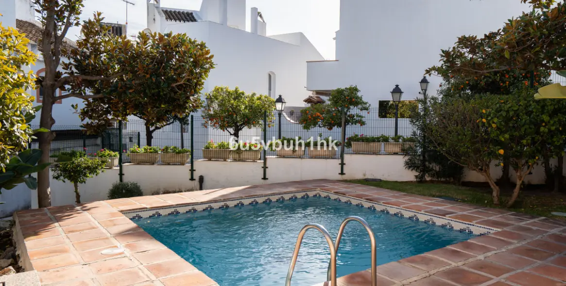 Продажа таунхауса в Nueva Andalucía 27