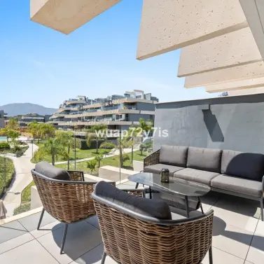 Venta de apartamento en planta media en Estepona