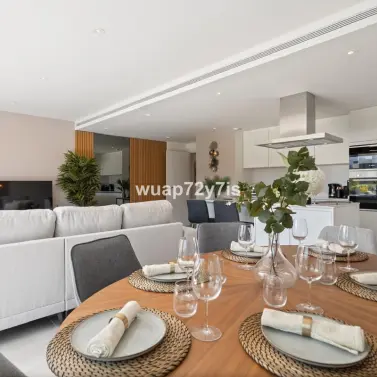 Venta de apartamento en planta media en Estepona