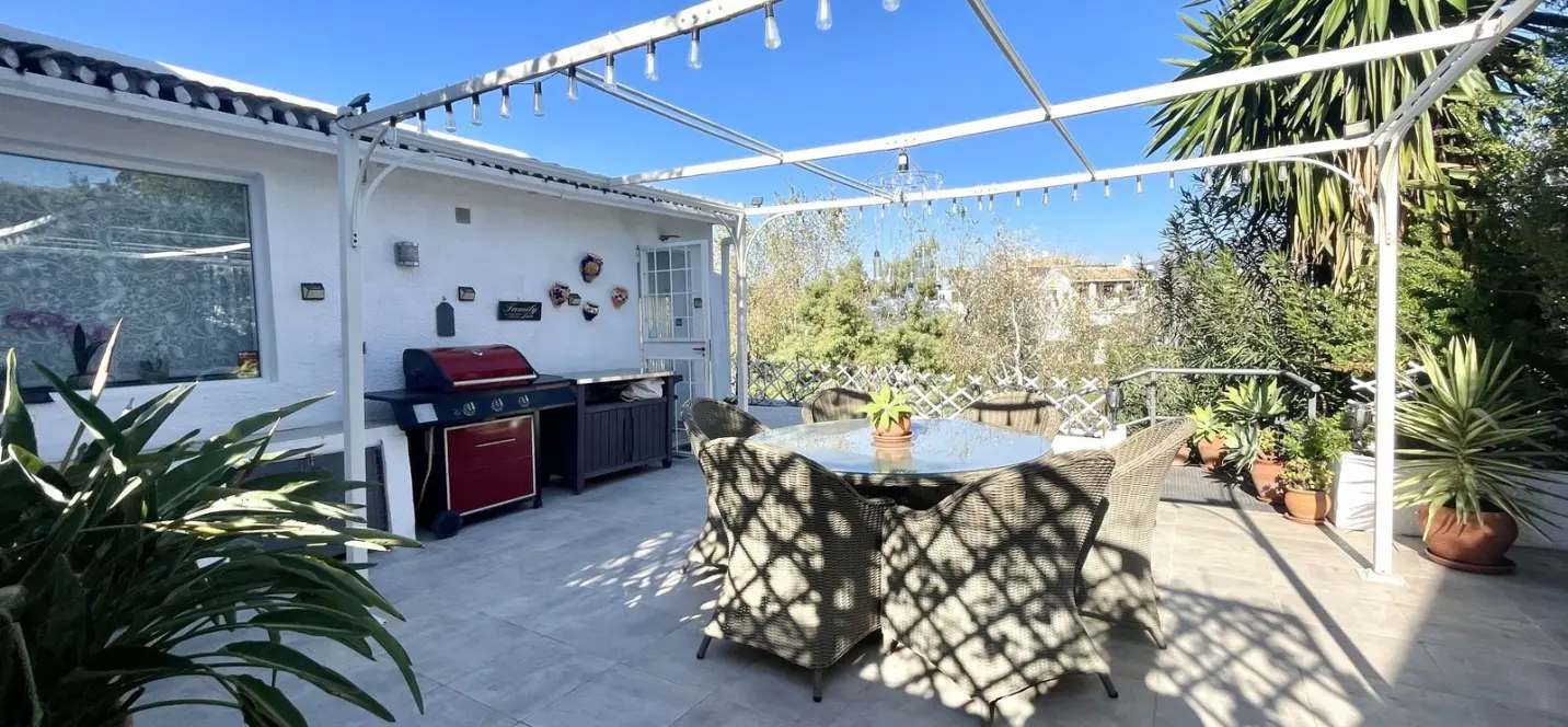 Venta de villa independiente en Cerros del Aguila 2