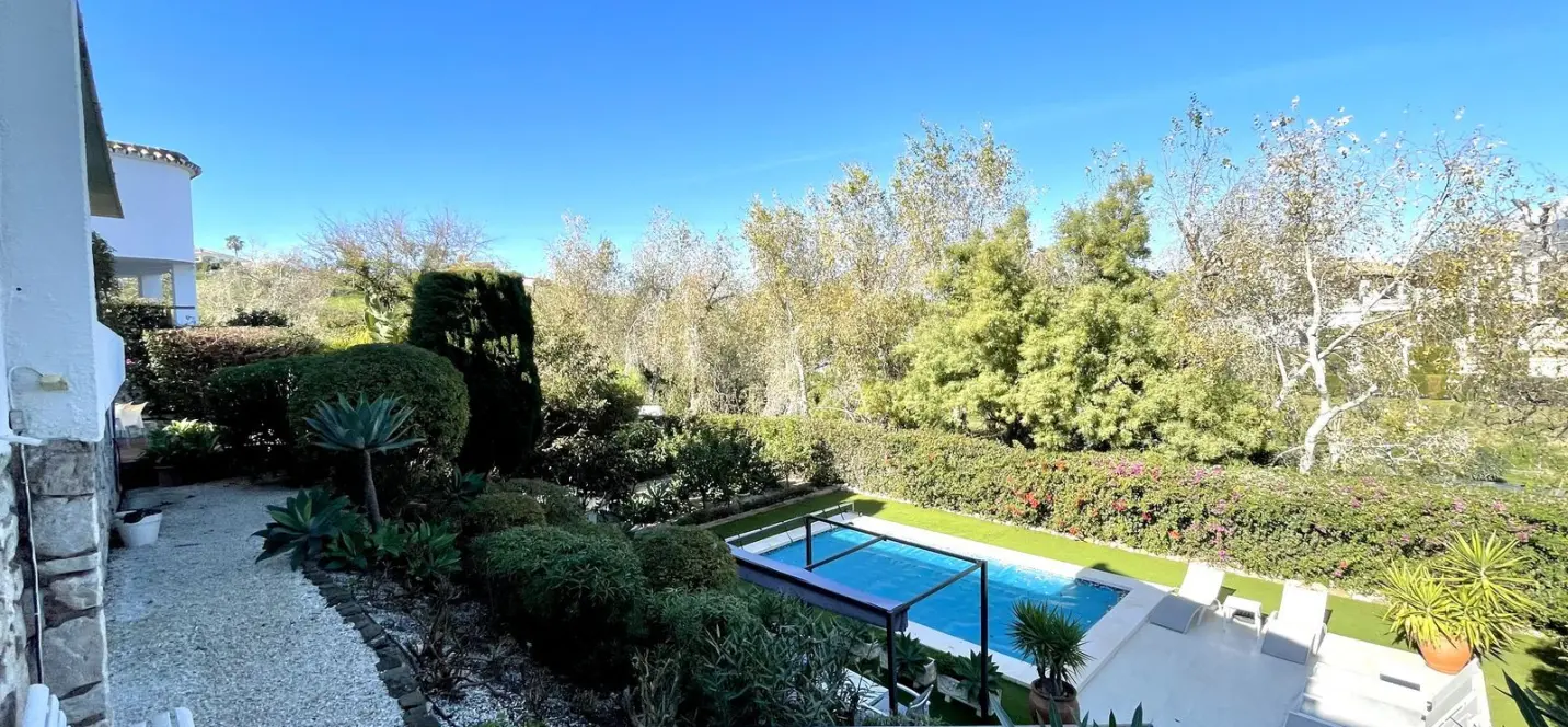 Venta de villa independiente en Cerros del Aguila 4