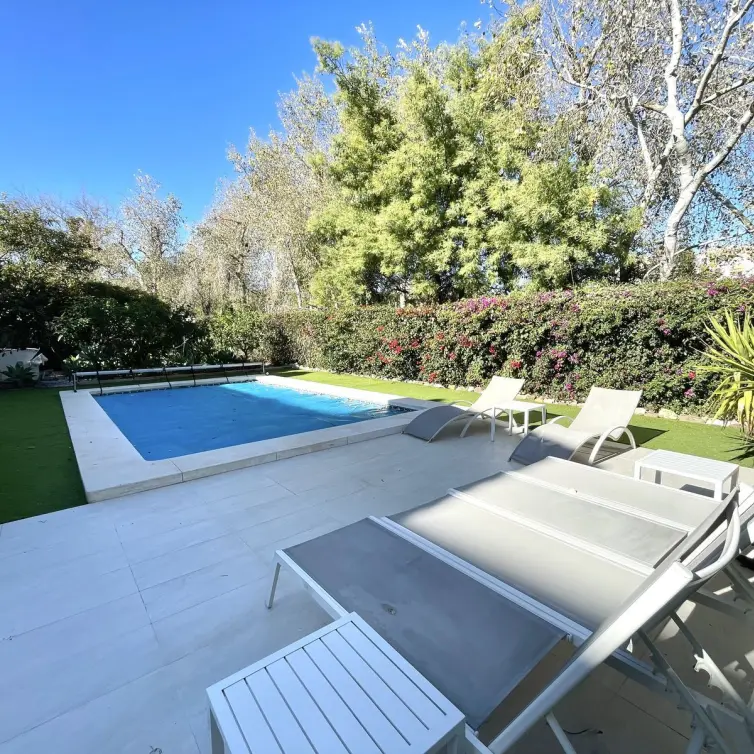 Venta de villa independiente en Cerros del Aguila