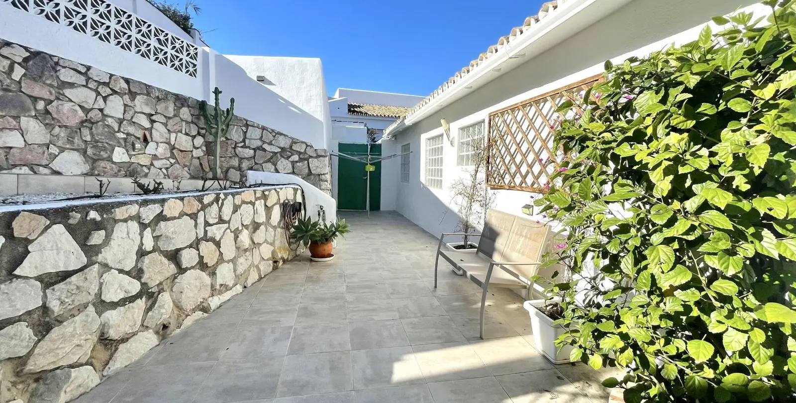 Sale of detached villa in Cerros del Aguila 19