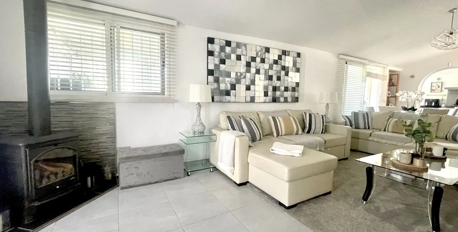 Sale of detached villa in Cerros del Aguila 31