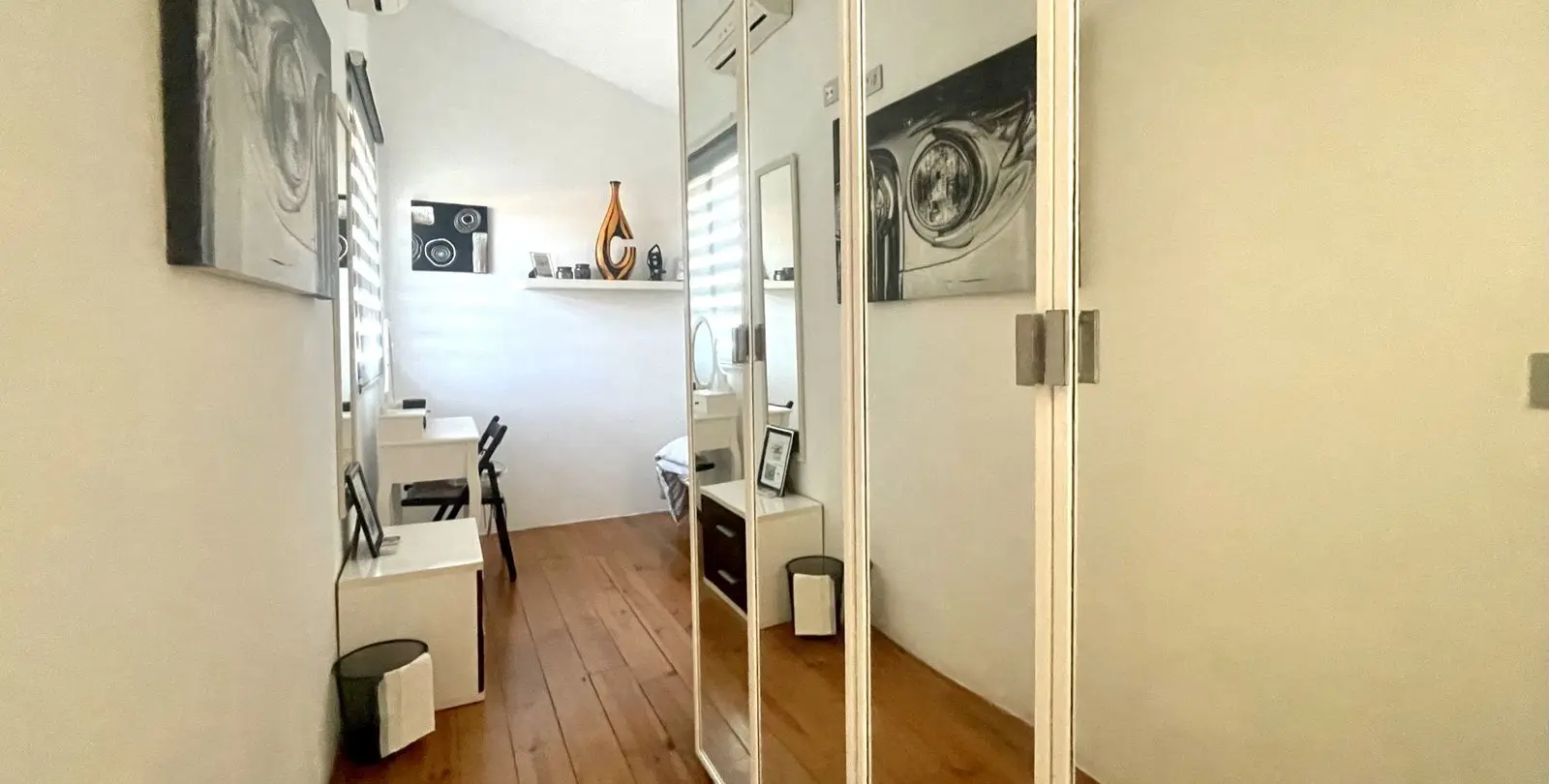 Sale of detached villa in Cerros del Aguila 38
