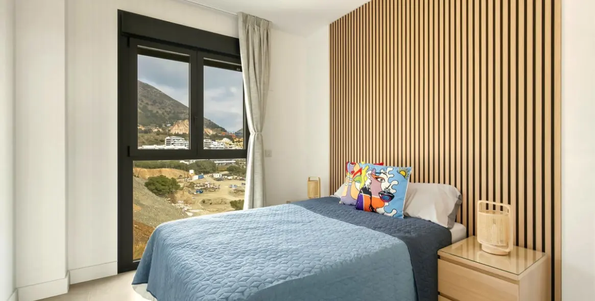 Sale of middle floor apartment in Higueron 14