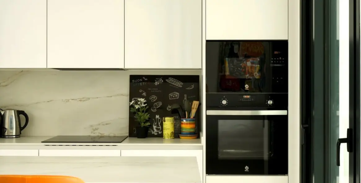 Sale of middle floor apartment in Higueron 20