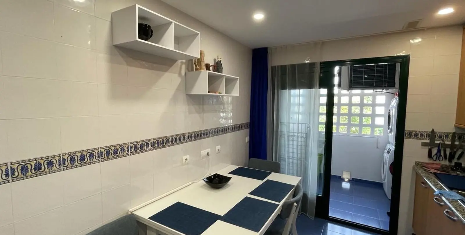 Sale of middle floor apartment in San Pedro de Alcántara 7