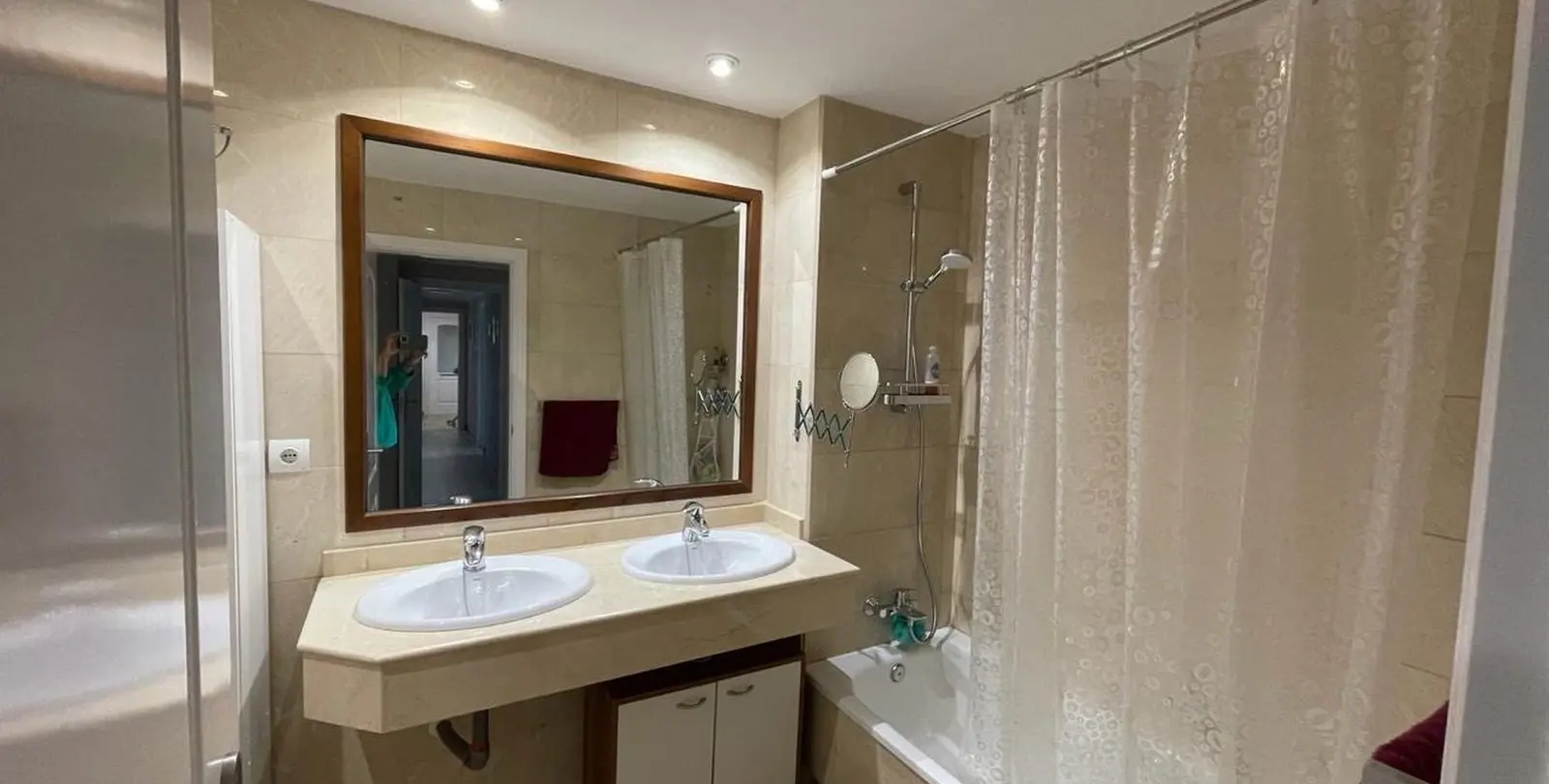 Sale of middle floor apartment in San Pedro de Alcántara 17