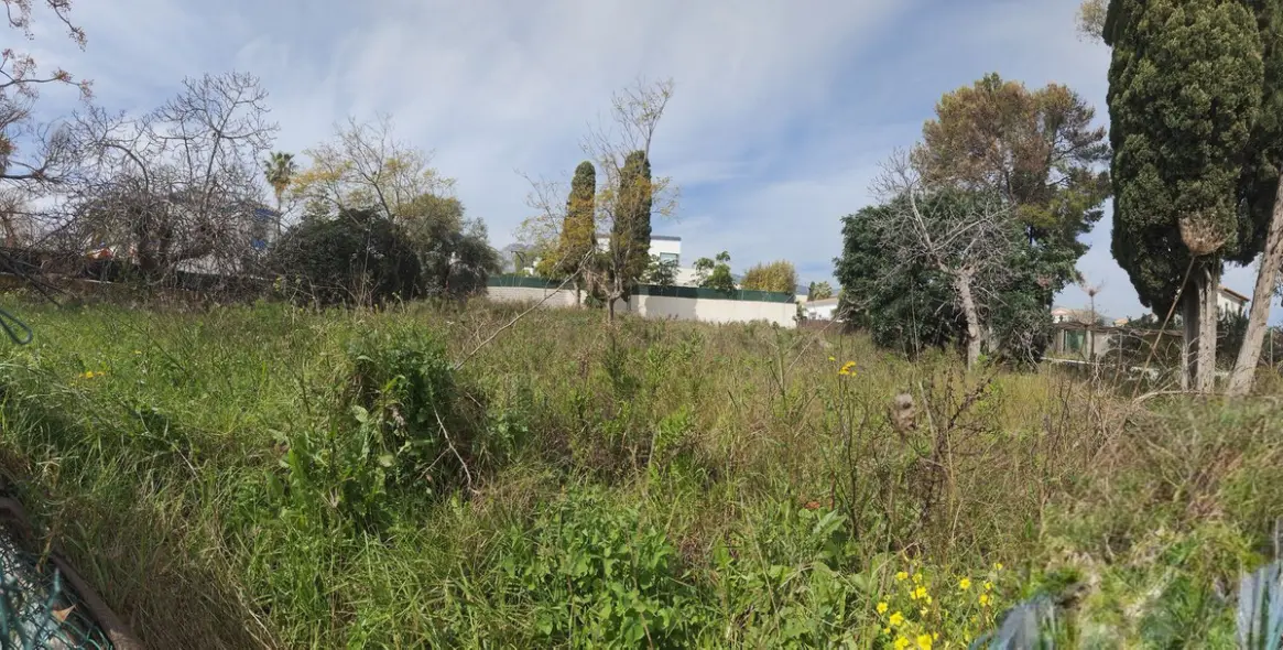 Sale of residential plot in Arroyo de la Miel 2
