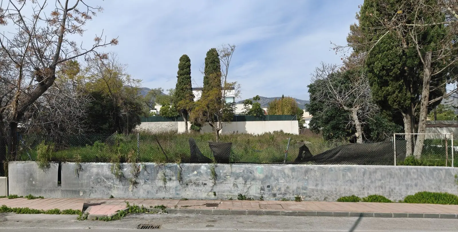 Venta de parcela residencial en Arroyo de la Miel 1