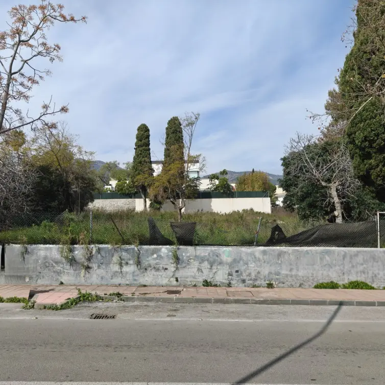 Продажа  жилого участка в Arroyo de la Miel