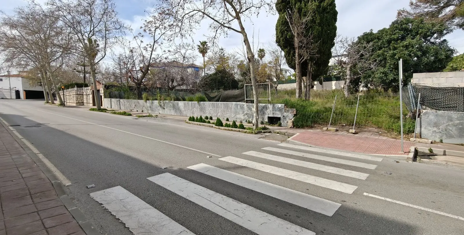 Venta de parcela residencial en Arroyo de la Miel 3