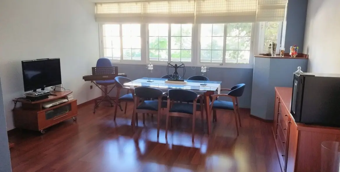 Venta de apartamento en planta media en Málaga Este 2