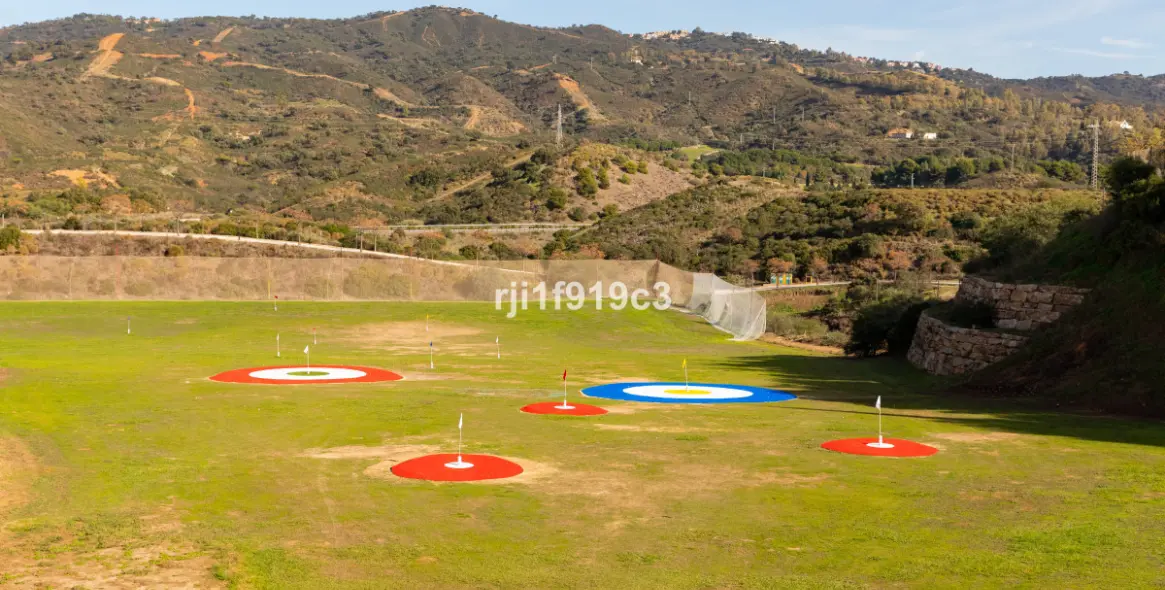 Sale of middle floor apartment in Elviria 29