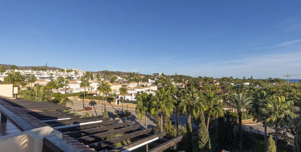 Краткосрочная аренда двухуровневого пентхауса в Bahía de Marbella 27