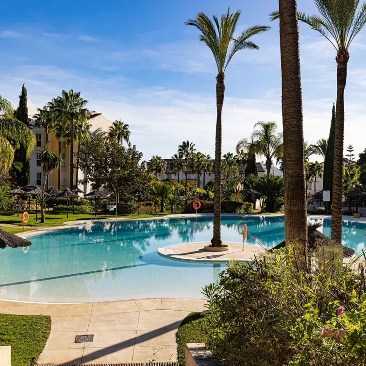 Short-term rent of penthouse duplex in Bahía de Marbella