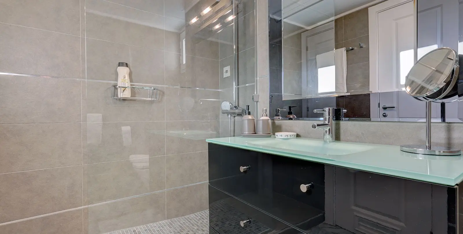 Sale of penthouse duplex in Bahía de Marbella 11