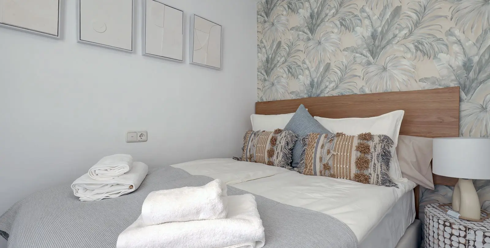 Sale of penthouse duplex in Bahía de Marbella 16