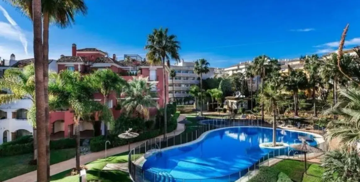 Sale of middle floor apartment in Marbella 5