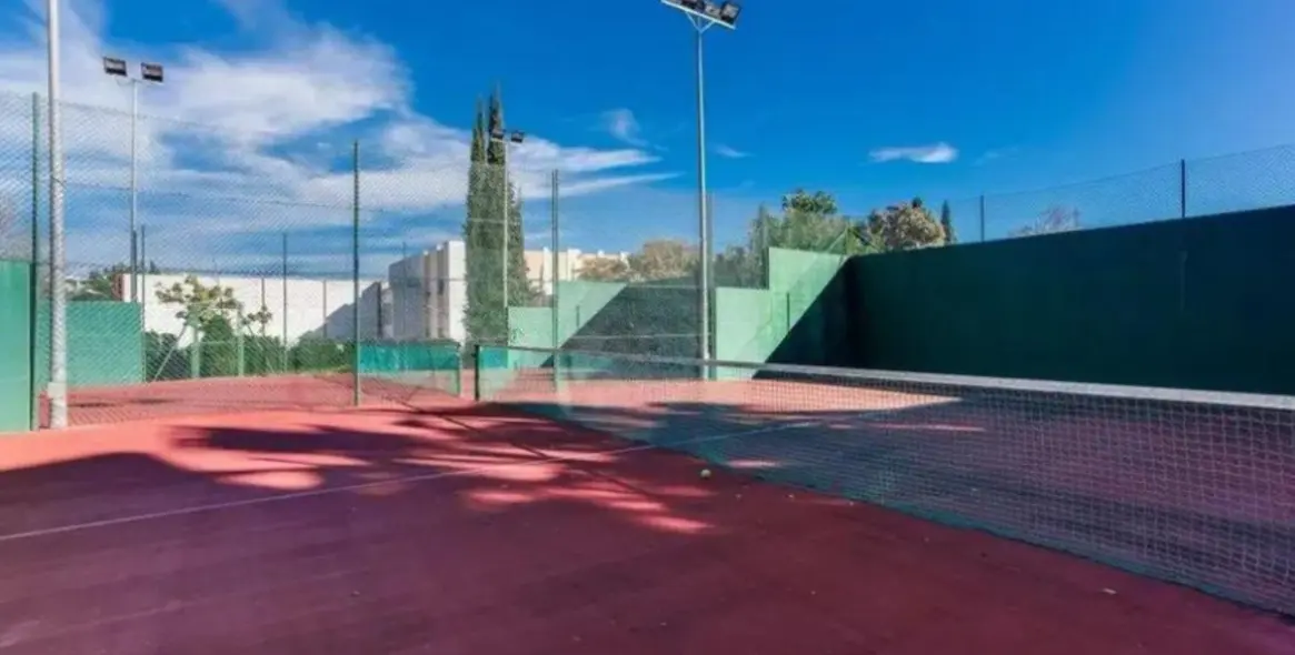 Sale of middle floor apartment in Marbella 7