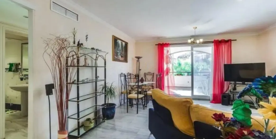 Sale of middle floor apartment in Marbella 9