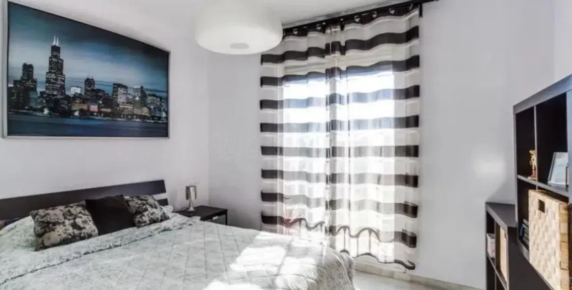 Sale of middle floor apartment in Marbella 10