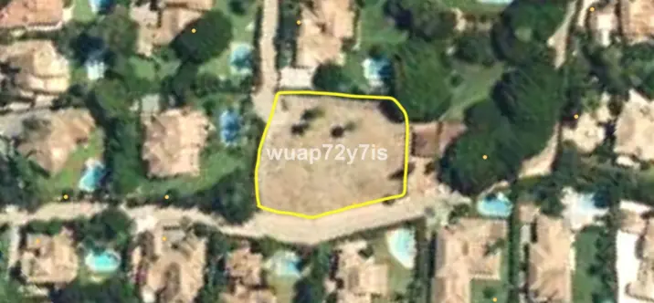 Sale of residential plot in Guadalmina Baja 0