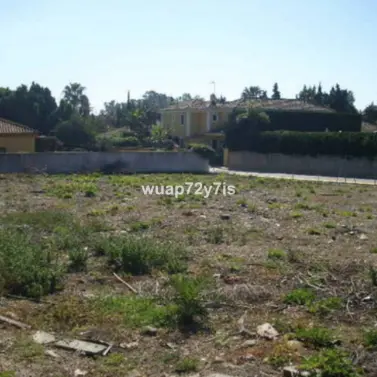 Sale of residential plot in Guadalmina Baja