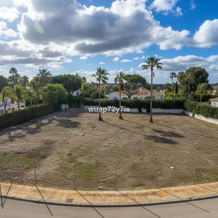 Продажа  жилого участка в Guadalmina Baja