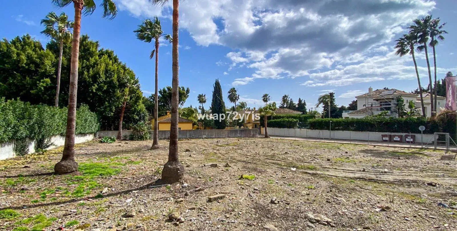 Sale of residential plot in Guadalmina Baja 2