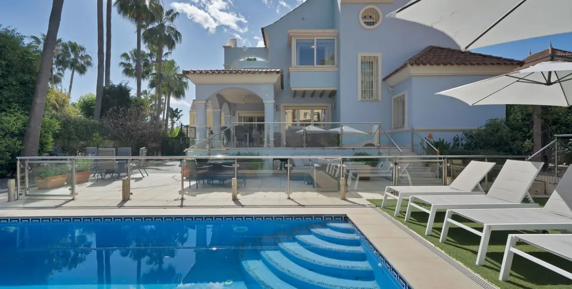 Venta de villa independiente en Puerto Banús 5