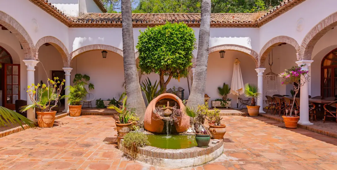 Venta de finca - cortijo en Manilva 1