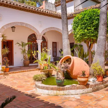 Sale of finca - cortijo in Manilva