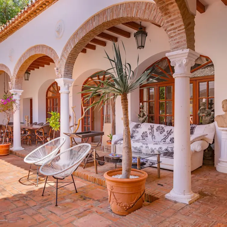Sale of finca - cortijo in Manilva