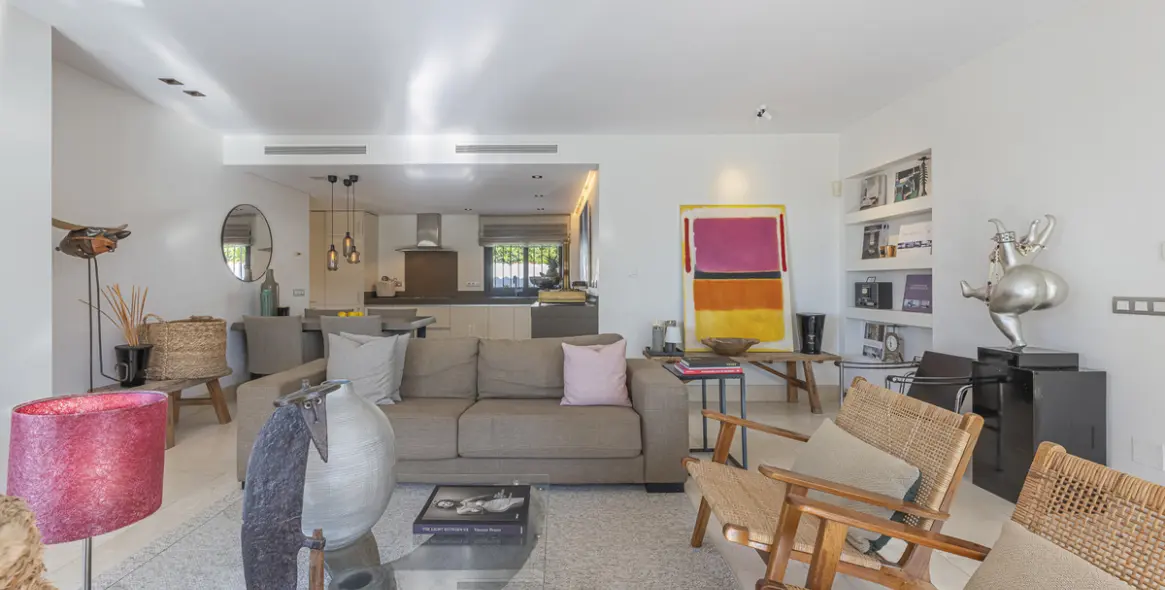 Venta de villa independiente en Marbesa 19