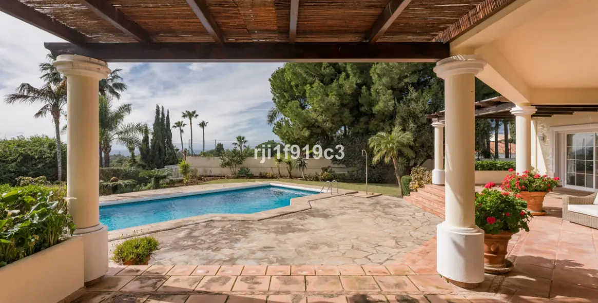 Venta de villa independiente en Elviria 19