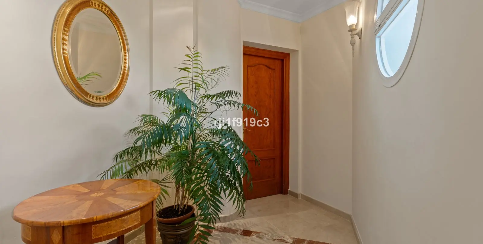 Продажа  отдельно стоящей виллы в Elviria 13