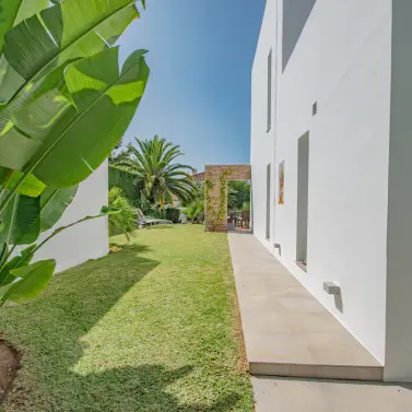 Long-term rent of detached villa in Las Chapas