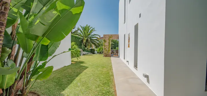 Long-term rent of detached villa in Las Chapas 4