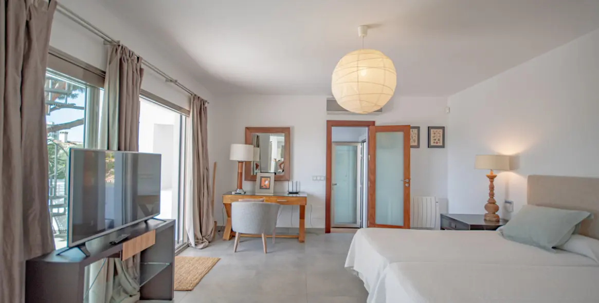 Long-term rent of detached villa in Las Chapas 15