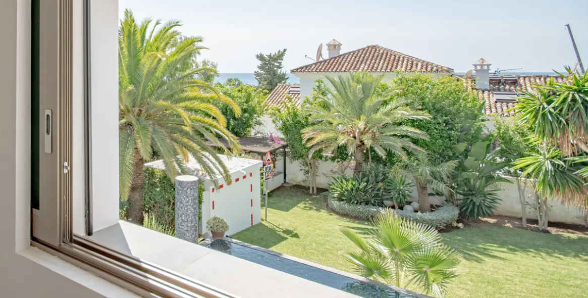 Long-term rent of detached villa in Las Chapas 16