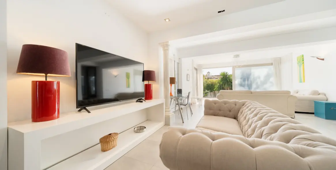 Краткосрочная аренда  отдельно стоящей виллы в Las Chapas 3