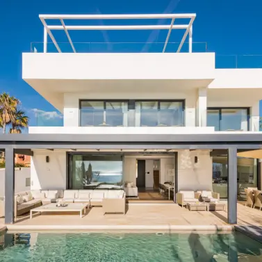 Short-term rent of detached villa in Costabella