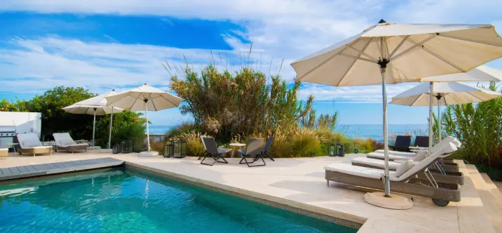 Short-term rent of detached villa in Costabella 4