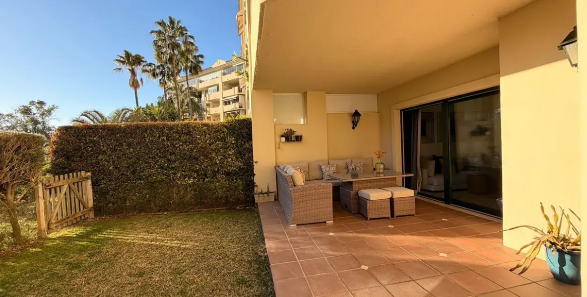 Долгосрочная аренда апартаментов на первом этаже в Guadalmina Alta 1